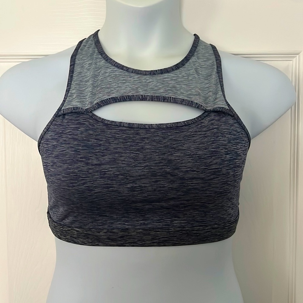 NWOT GapFit cut out sports bra